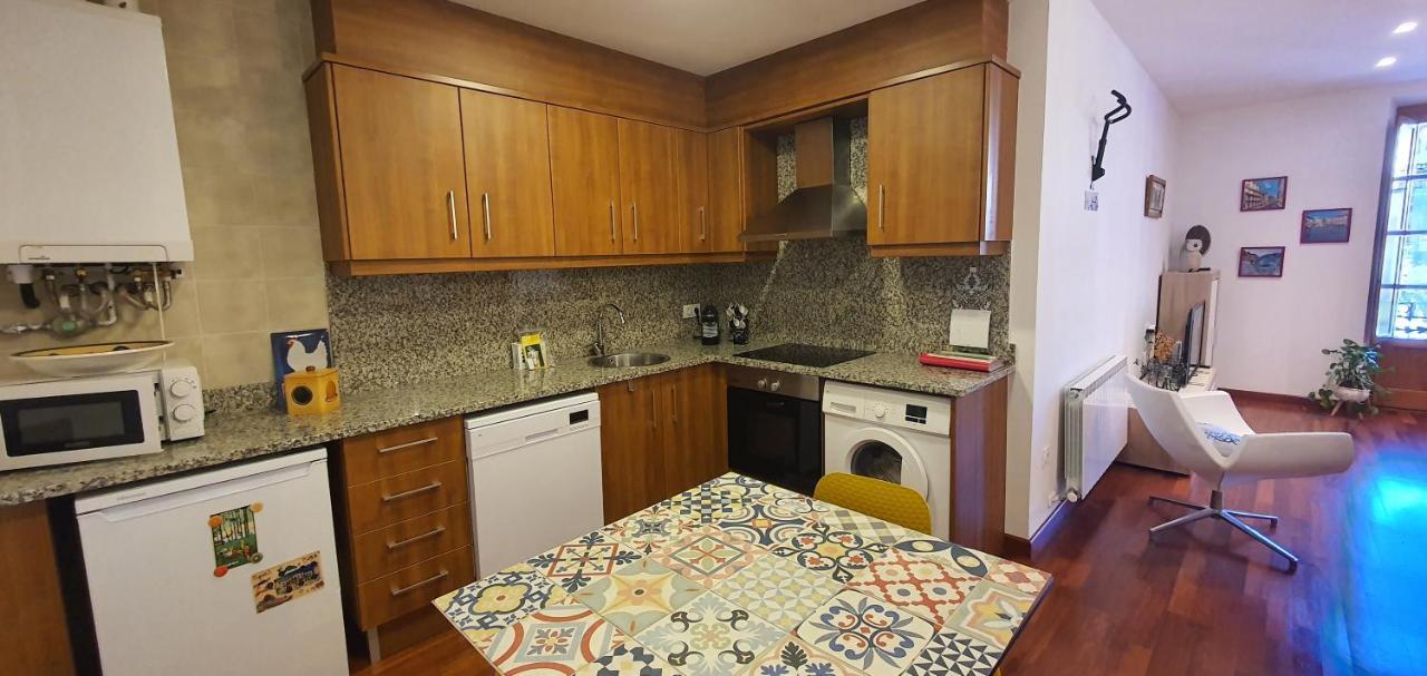 El Mussol De La Vila Camprodon, Balconets Amb Vistes A La Placa Εξωτερικό φωτογραφία